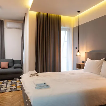 Apartment & Free Parking *